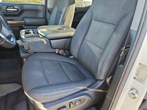 Used 2019 Chevrolet Silverado 1500 LT Trail Boss w/ Convenience Package image 17