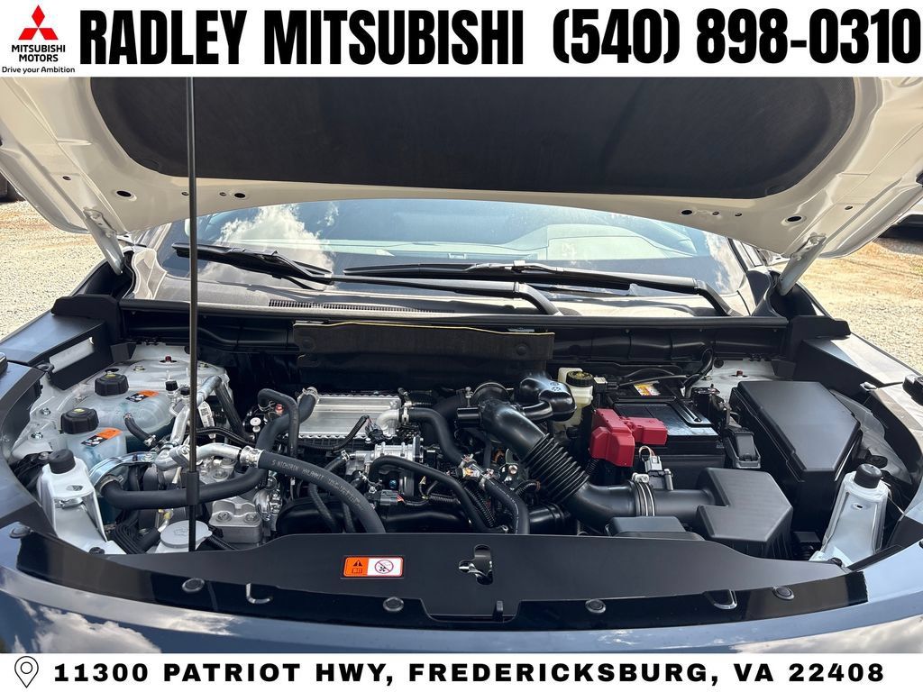 New 2026 Mitsubishi Outlander LE AWD/4WD image 15