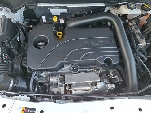 Used 2025 Chevrolet Equinox LT AWD/4WD image 28