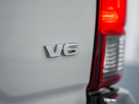 Used 2020 Toyota Tacoma SR5 image 11