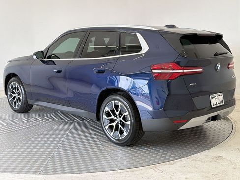 Used 2025 BMW X3 xDrive30i w/ Premium Package AWD/4WD image 3