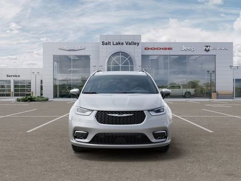New 2026 Chrysler Pacifica Pinnacle AWD/4WD image 6