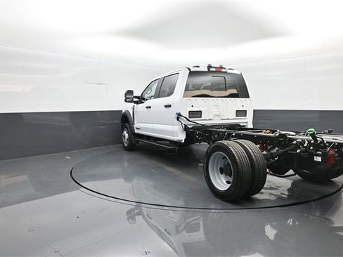 New 2026 Ford F450 XL w/ XL Chrome Package image 5