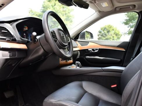 Certified 2024 Volvo XC90 B6 Plus AWD/4WD image 11