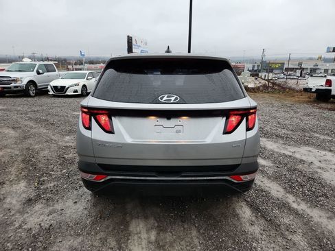 Used 2022 Hyundai Tucson SE image 4