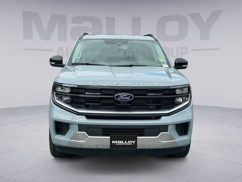 Certified 2026 Ford Expedition Platinum w/ Driver's Package AWD/4WD image 8