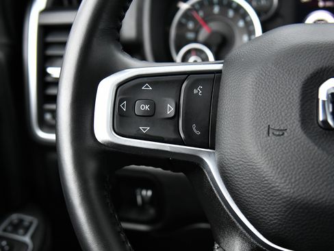 Used 2024 RAM 2500 Big Horn w/ Night Edition AWD/4WD image 36