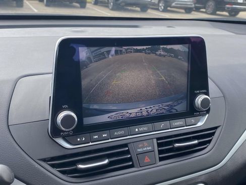 Used 2025 Nissan Altima 2.5 S FWD image 20