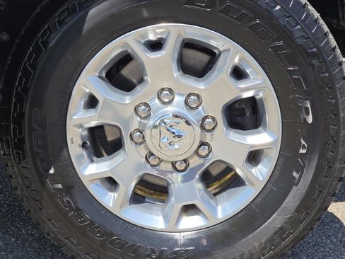 Used 2024 RAM 2500 Laramie AWD/4WD image 15