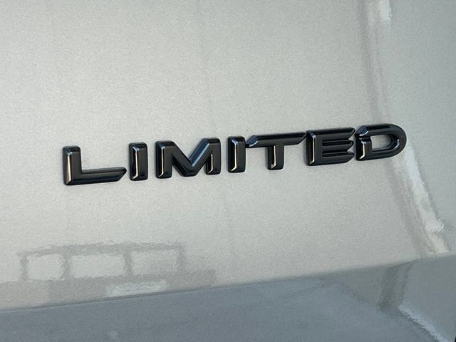 Used 2026 Toyota Grand Highlander FWD image 17