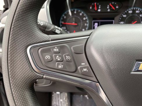Used 2024 Chevrolet Equinox LS AWD/4WD image 16