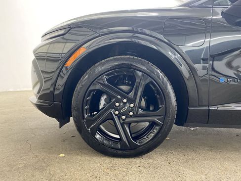 Used 2024 Chevrolet Equinox EV RS image 12