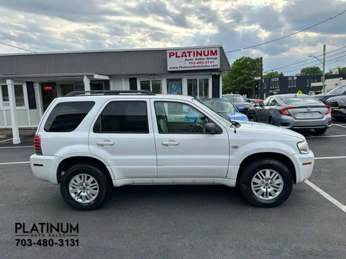 Used 2005 Mercury Mariner 4WD V6 image 2