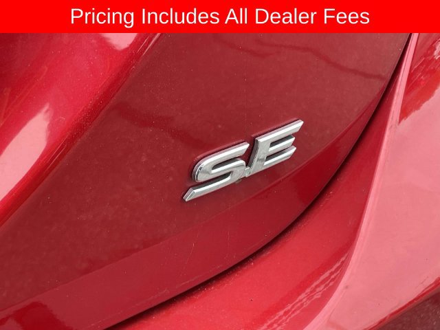 Used 2020 Toyota Camry SE FWD image 11