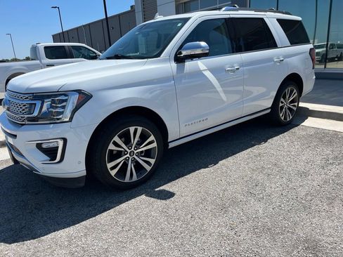 Used 2021 Ford Expedition Platinum RWD image 3