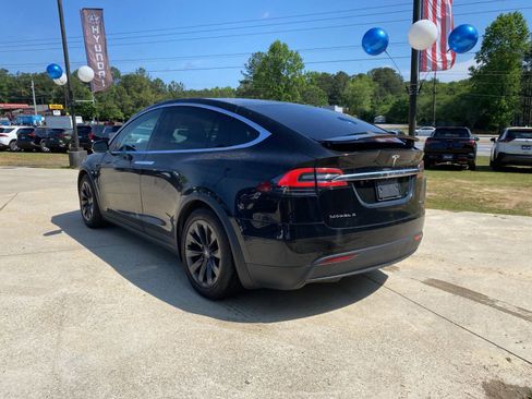 Used 2018 Tesla Model X 75D AWD/4WD image 4