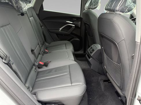 New 2025 Audi Q5 Premium Plus image 13