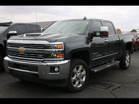 Used 2019 Chevrolet Silverado 2500 LTZ w/ Duramax Plus Package image 4