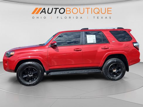Used 2022 Toyota 4Runner SR5 Premium AWD/4WD image 2