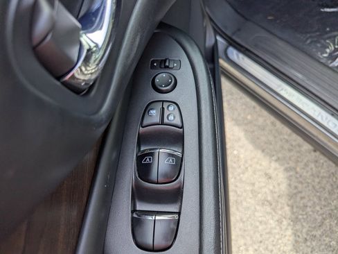 Used 2019 Nissan Murano Platinum image 13