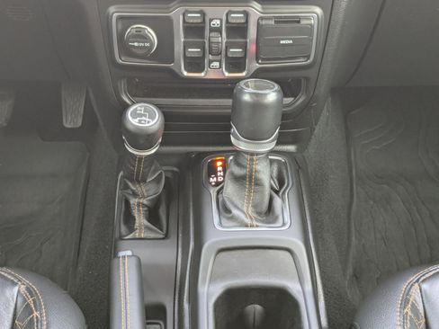 Used 2021 Jeep Gladiator Overland AWD/4WD image 20