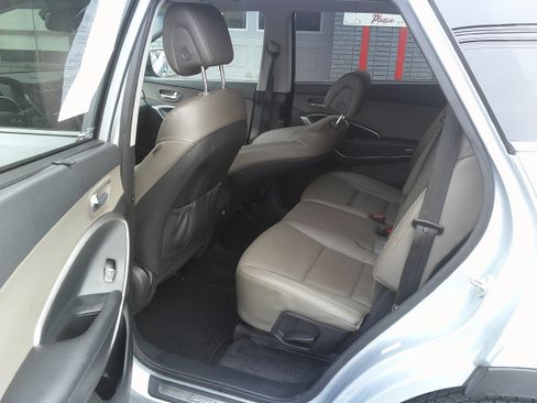 Used 2019 Hyundai Santa Fe XL SE w/ SE Premium Package 02 AWD/4WD image 17