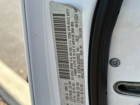 Used 2019 RAM 2500 Laramie AWD/4WD image 35