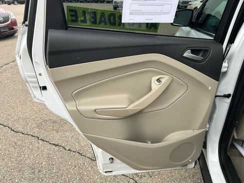Used 2014 Ford Escape SE image 13