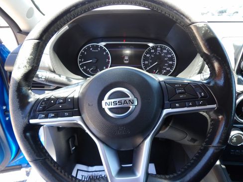Used 2022 Nissan Sentra SV FWD image 17