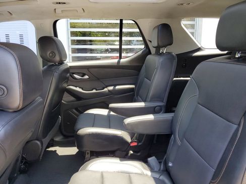 Used 2019 Chevrolet Traverse Premier w/ Driver Confidence II Package FWD image 12
