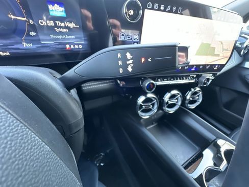 New 2026 Chevrolet Blazer EV LT AWD/4WD image 16