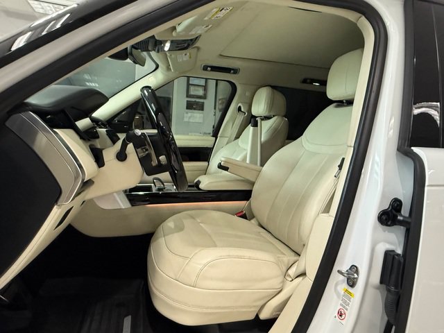 Used 2024 Land Rover Range Rover Long Wheelbase SE AWD/4WD image 7