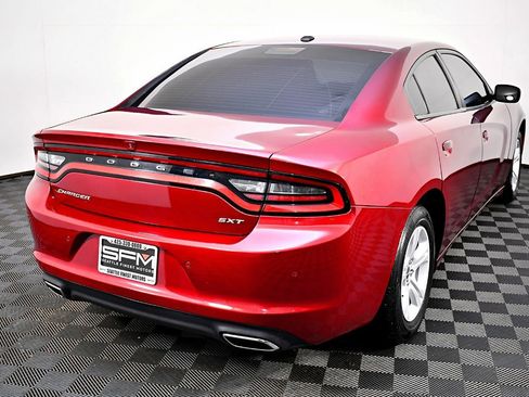 Used 2018 Dodge Charger SXT image 8