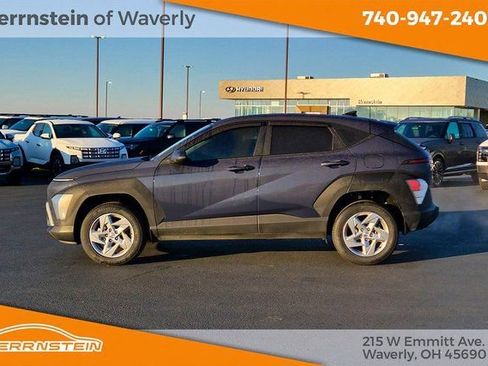 Used 2025 Hyundai Kona SE image 4