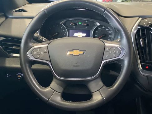Used 2022 Chevrolet Traverse LT AWD/4WD image 17