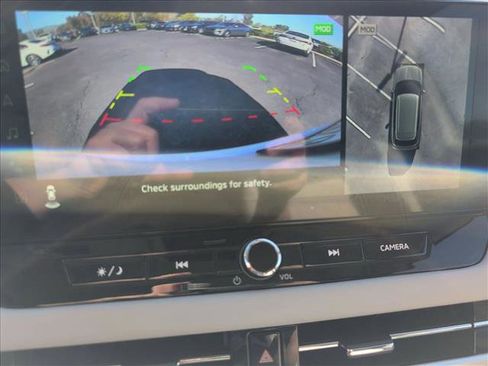 Used 2025 Mitsubishi Outlander SEL image 14