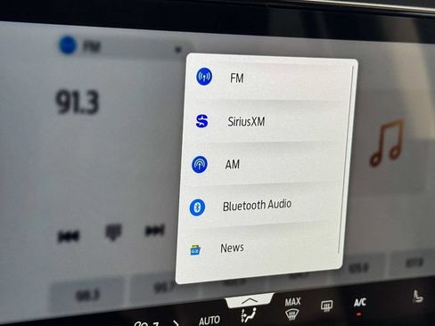 Used 2025 Ford Expedition Active AWD/4WD image 40