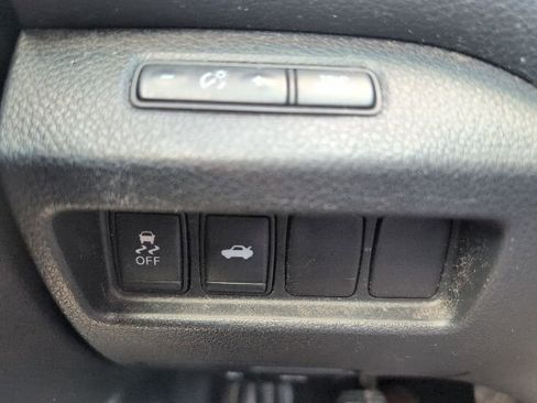 Used 2015 Nissan Altima 2.5 SV w/ Convenience Package FWD image 15