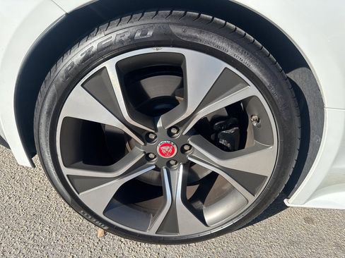 Used 2022 Jaguar F-TYPE R-Dynamic image 9