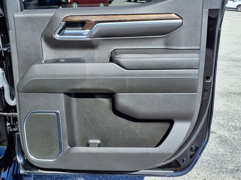 Used 2022 GMC Sierra 1500 Elevation w/ X31 Off-Road Package image 15