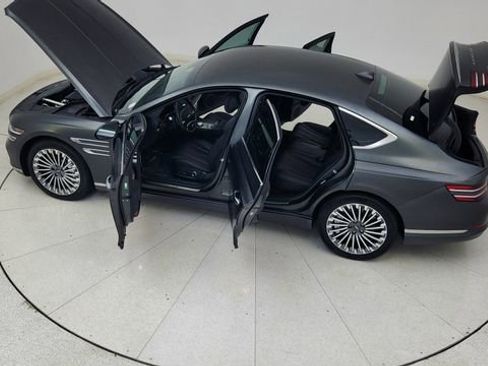 Used 2024 Genesis G80 image 85