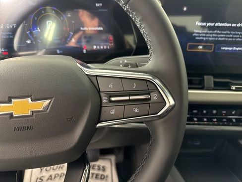 New 2026 Chevrolet Equinox LT w/ Convenience Package II FWD image 32