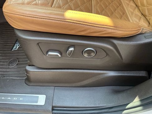 Used 2021 Cadillac Escalade Premium Luxury w/ Driver Assist Tech Package image 12