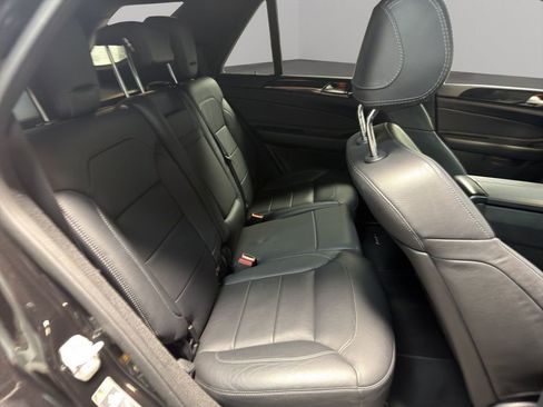 Used 2018 Mercedes-Benz GLE 43 AMG 4MATIC w/ Premium 2 Package image 20