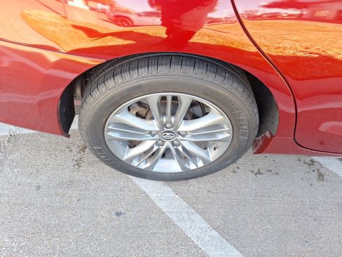 Used 2017 Toyota Camry SE image 12