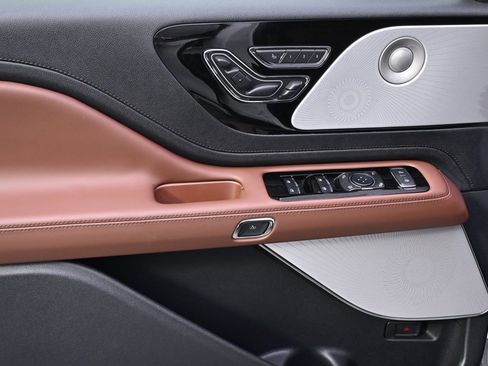 New 2026 Lincoln Aviator Reserve image 23