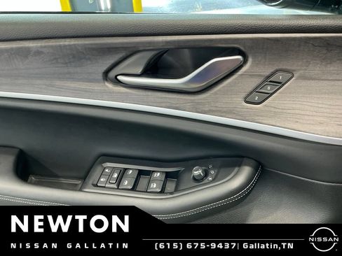 Used 2024 Jeep Grand Cherokee L Limited AWD/4WD image 59