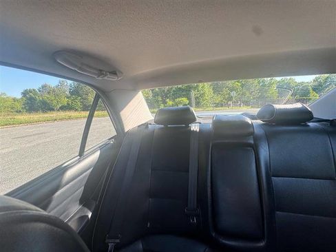 Used 2004 Lexus IS 300 RWD image 22