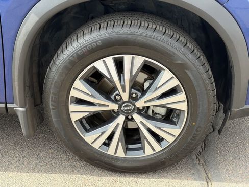 Certified 2022 Nissan Rogue SV FWD image 9