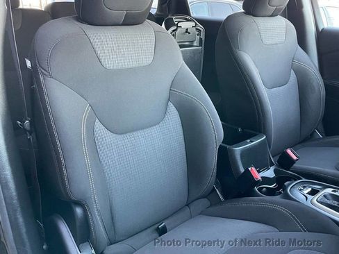 Used 2015 Jeep Cherokee Latitude image 15